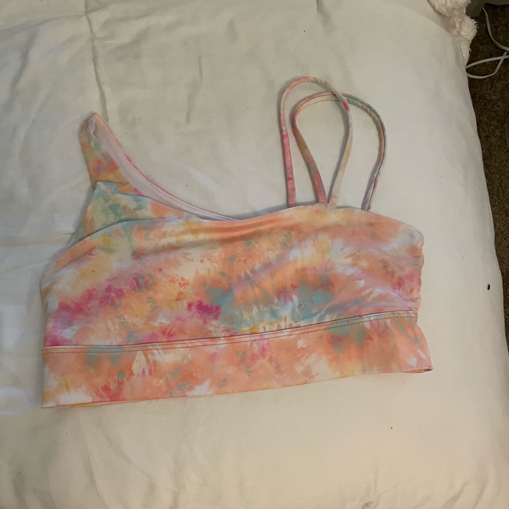 Onzie sports bra